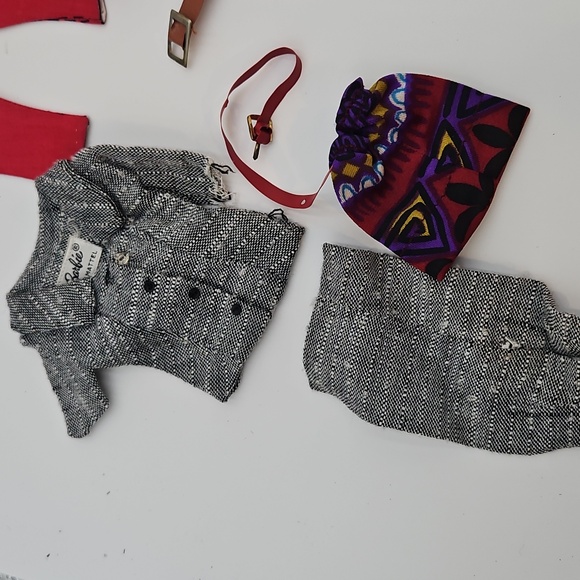 Vintage Barbie Mattel Fashion Doll Clothes Lot Assortment Random Old Clothes - Picture 6 of 10